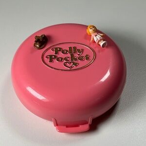 Vintage 1989 Bluebird Polly Pocket Button's Animal Hospital Near Complete (21C)